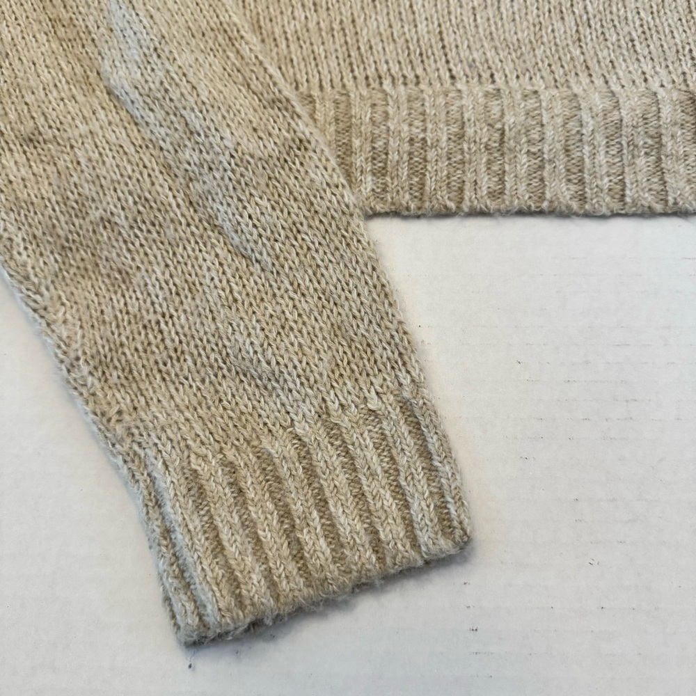 H& M Divided Tan Cropped Sweater B10/29 - Picture 2 of 9